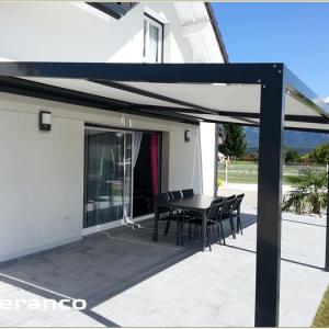 Pergola Veranco Cocoon. Store de terrase luxe.