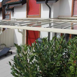 Pergola Veranco Saphir, avec store de toiture